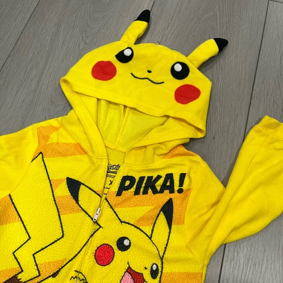 Pokémon Pikachu Kids Yellow One Piece Pajamas Footie - Picture 4 of 5